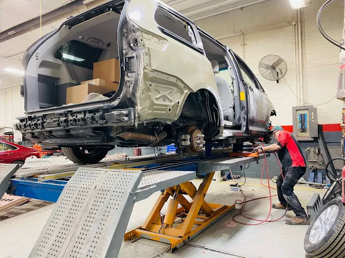 Page Auto Collision Center 8