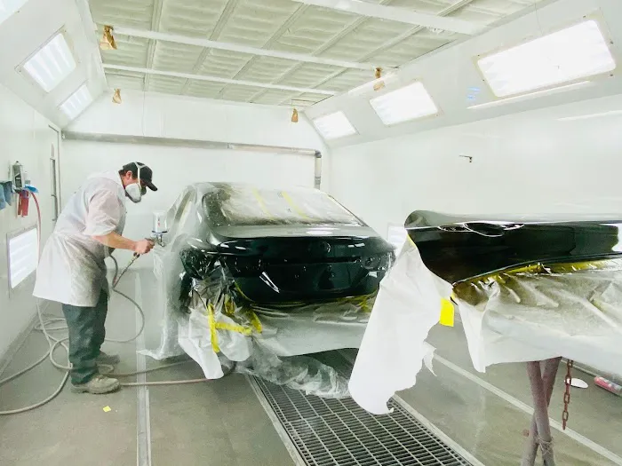 Page Auto Collision Center 5