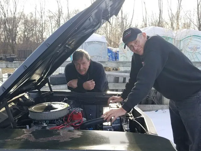 T & R AUTO 9