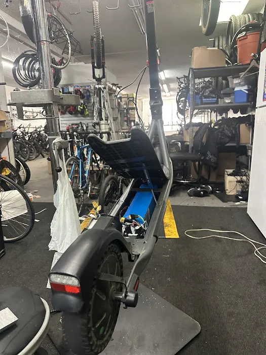 Big Lou’s Mobile Bicycles e-bike e-scooters 6