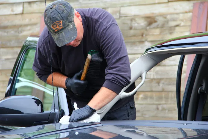 Only 1 Auto Glass 4