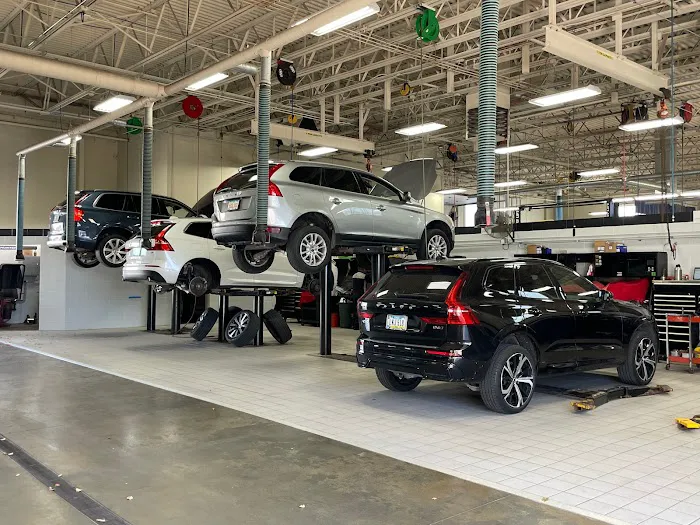 Willis Volvo Parts Store 1