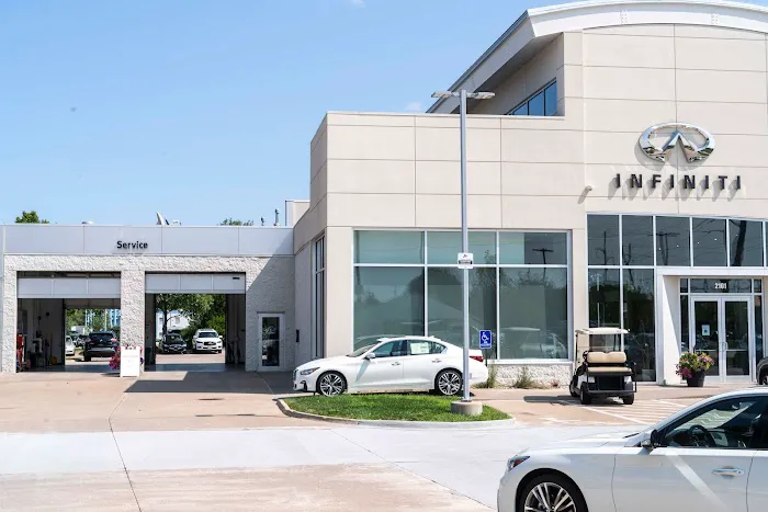 Willis INFINITI Service Center 3