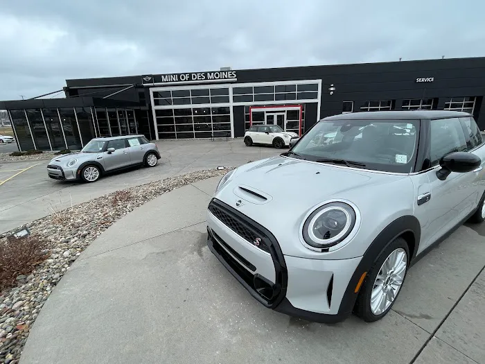 MINI of Des Moines Parts Store 0