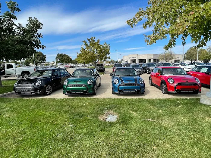 MINI of Des Moines Parts Store 6