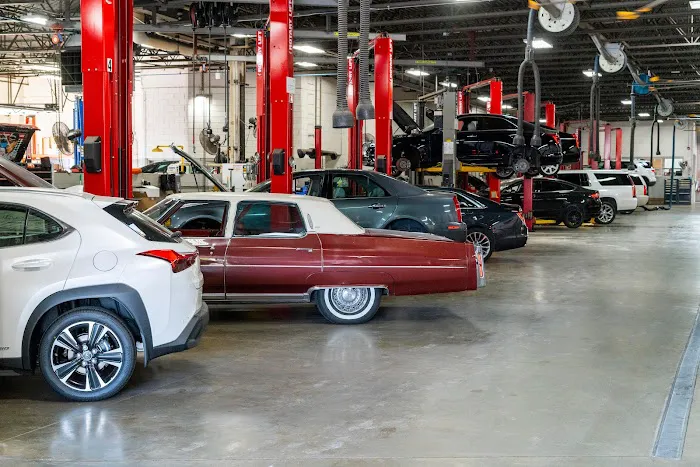 Willis Cadillac Service Center 1