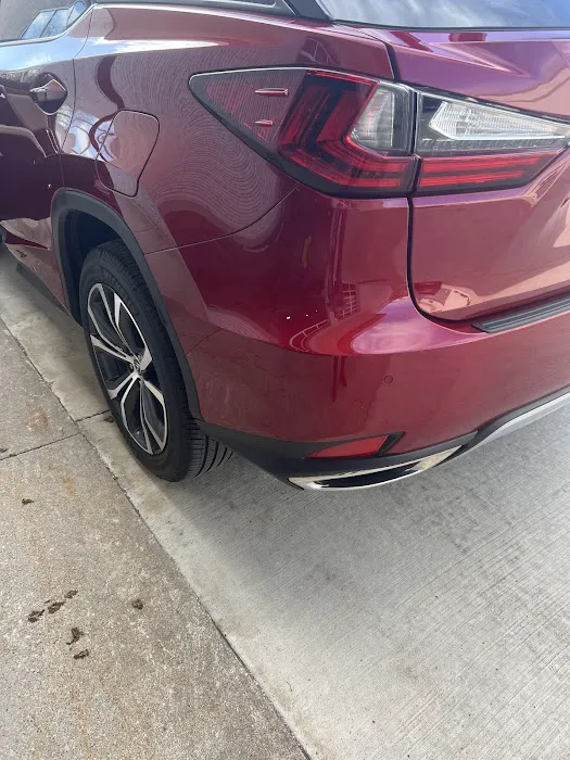 Willis Collision Center 8