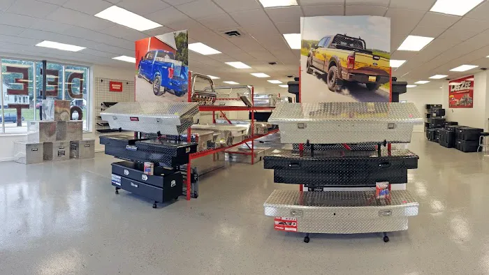 Dee Zee Factory Outlet 9