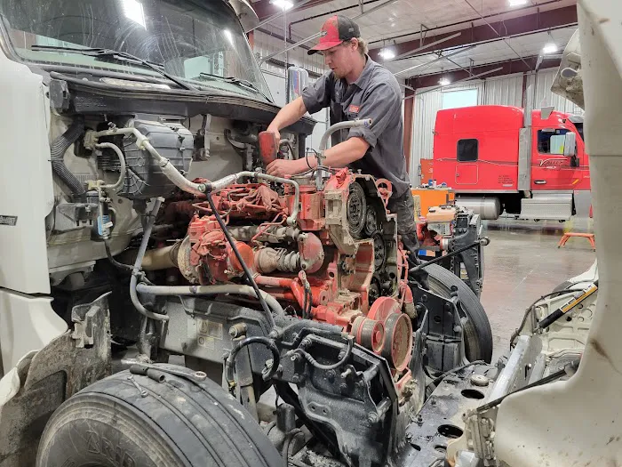 Service - Allstate Peterbilt Rochester 6