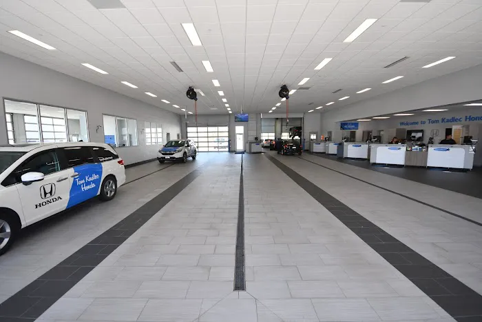 Tom Kadlec Honda Service 1