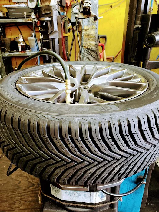 TIRE SHOP, NEW & USED TIRES. 3