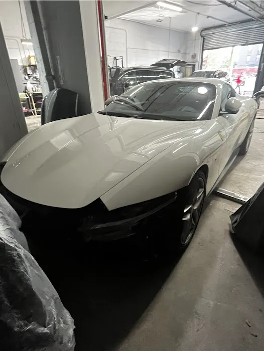 Alex's Auto Body 9