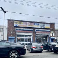 Ralph & Johns 65th St Auto Body