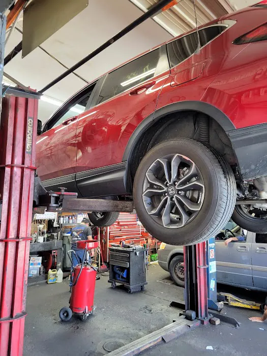 R & D Auto Center 5