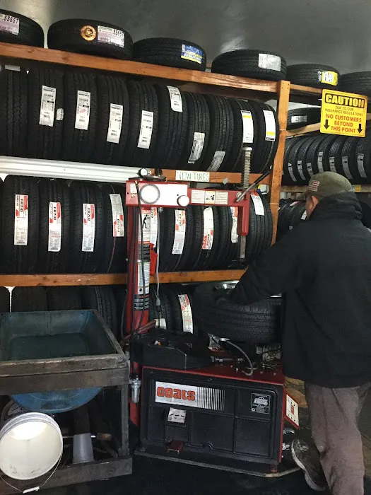 Los Ramirez 57th Street Tire Shop 1