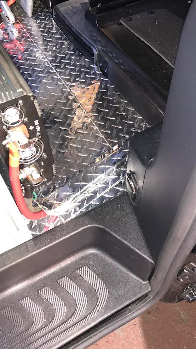 Einstein's Truck & Auto 7