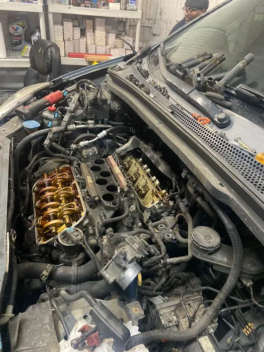 Almonte Auto Service Center 8