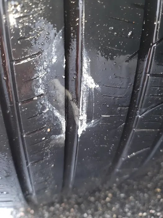 Tire Outlet Repair and body 3