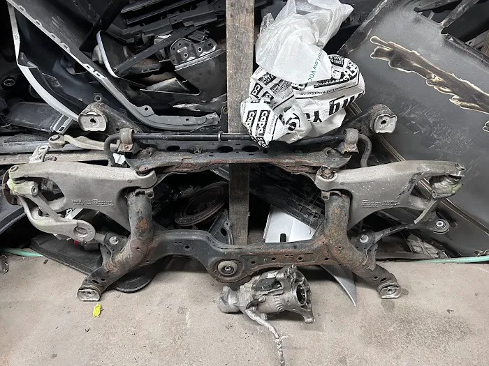 Mendoza's Body Shop 8