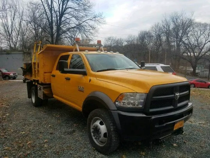 Primeaus Auto Body Inc 6