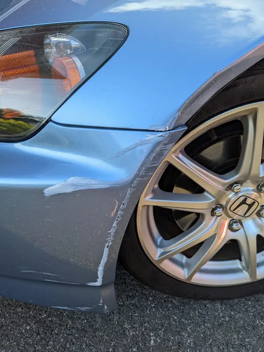 Lia Collision Center 0