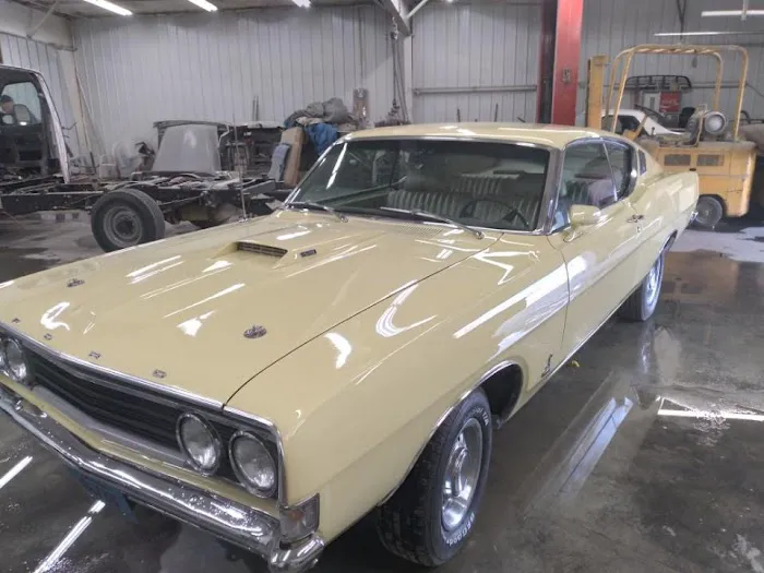 Manke's Collision Repair Center 3