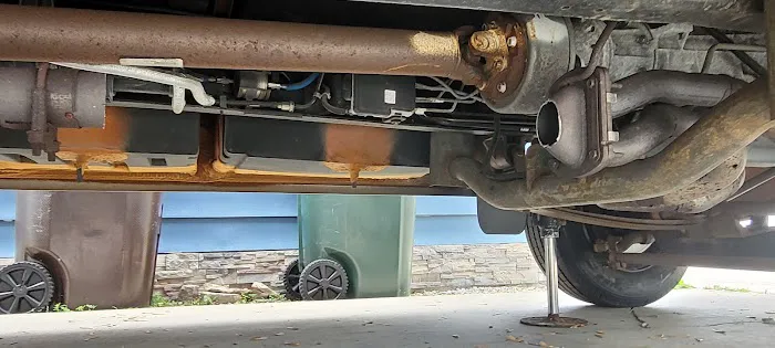 Esquire Mufflers 0