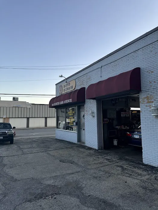 L & J Auto 0