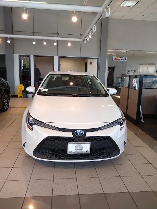 Oakbrook Toyota Service Center 1