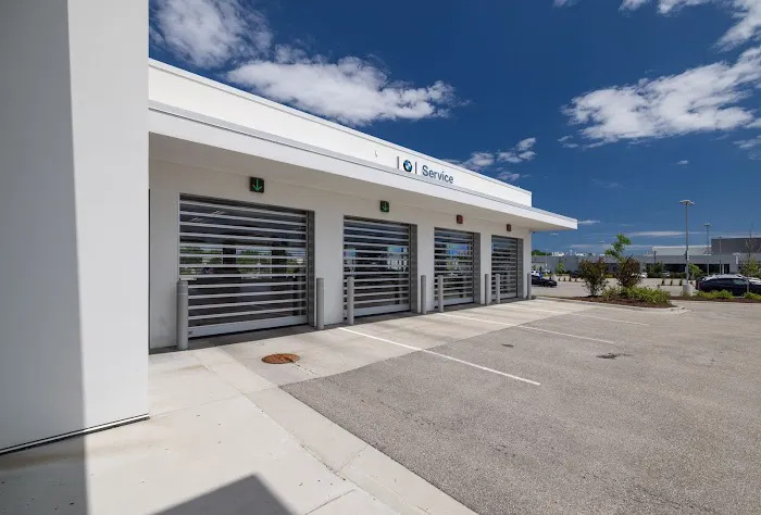 Laurel BMW of Westmont Service Center 9