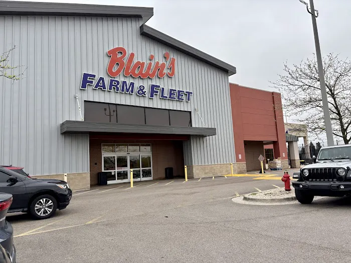 Blain's Farm & Fleet Tires and Auto Service Center - Elgin, IL 1