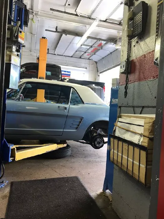 Gill's Automotive 5