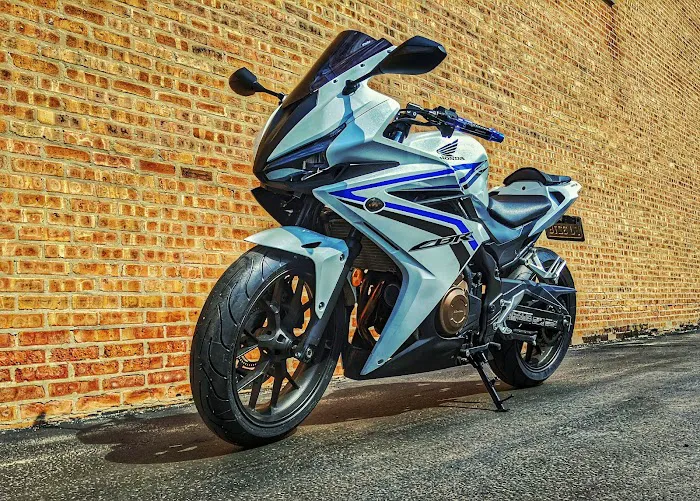 3G Moto 4