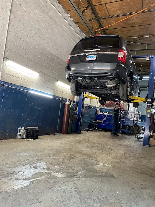 Navarro's Muffler Shop 4