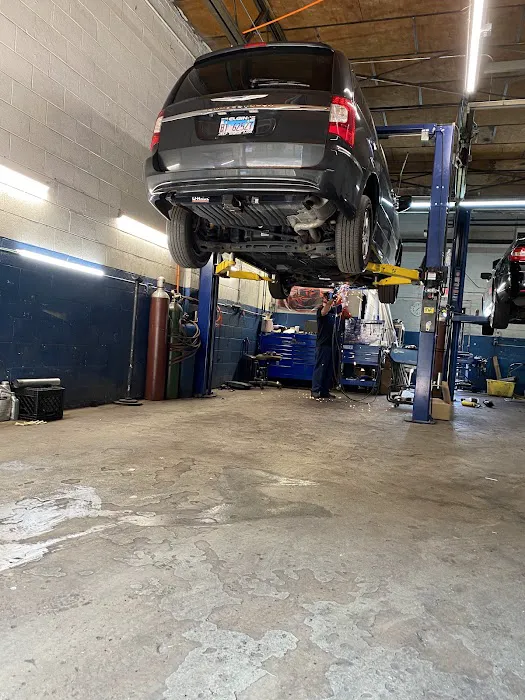 Navarro's Muffler Shop 3