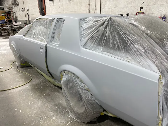 NEW AND VINTAGE AUTO BODY SHOP 6