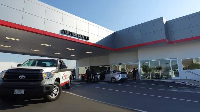 Manhattan Beach Toyota Service 4
