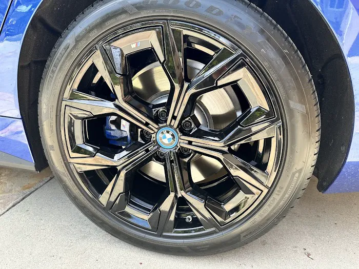 Globe Tire & Automotive 9