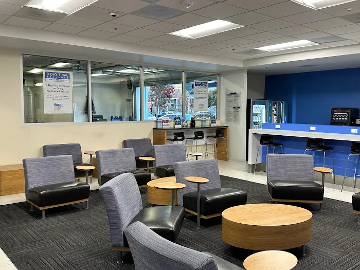 Honda of Downtown Los Angeles Service Department 7
