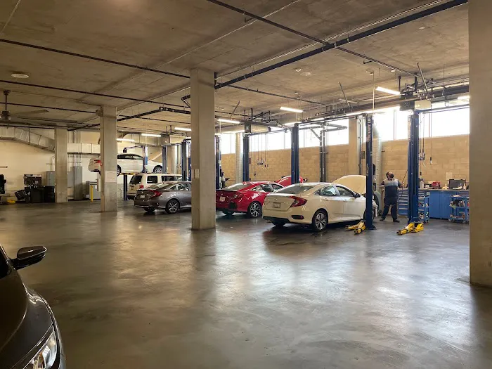 Honda of Downtown Los Angeles Service Department 5