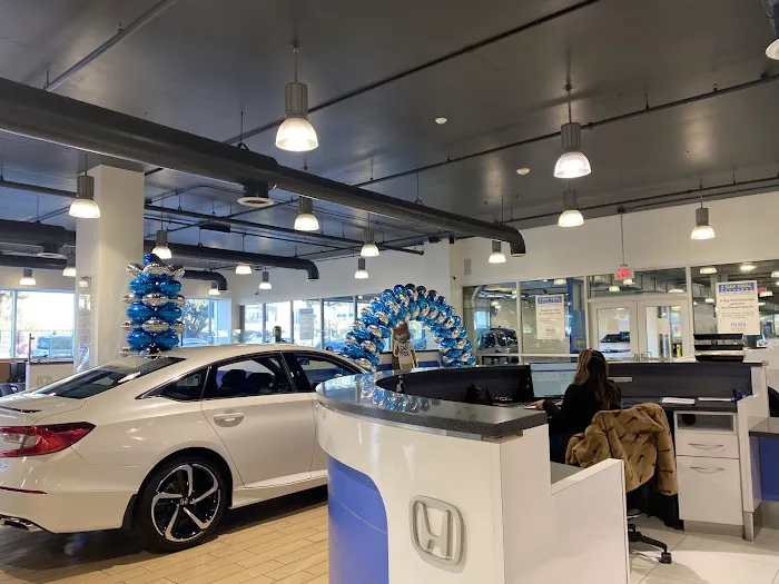 Honda of Downtown Los Angeles Service Department 9