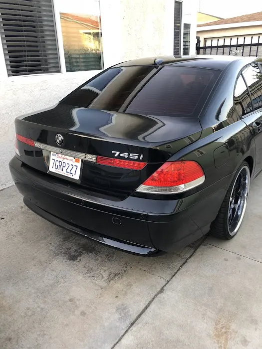 Accent the BMW Specialist 5