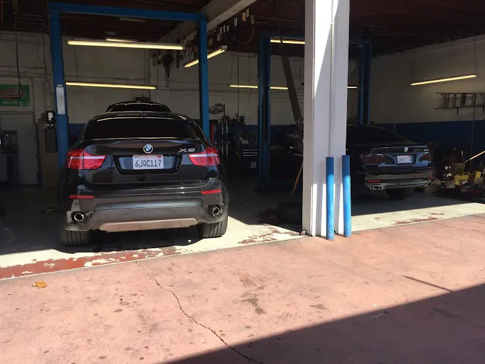 Accent the BMW Specialist 1