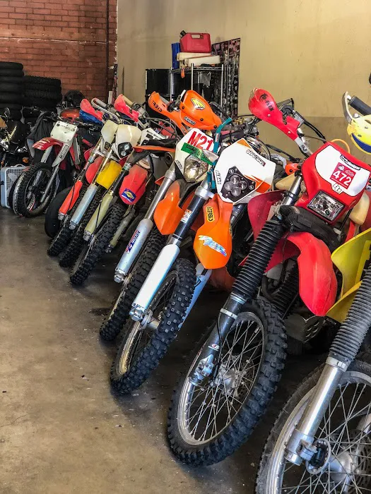 Moto Whoops 6