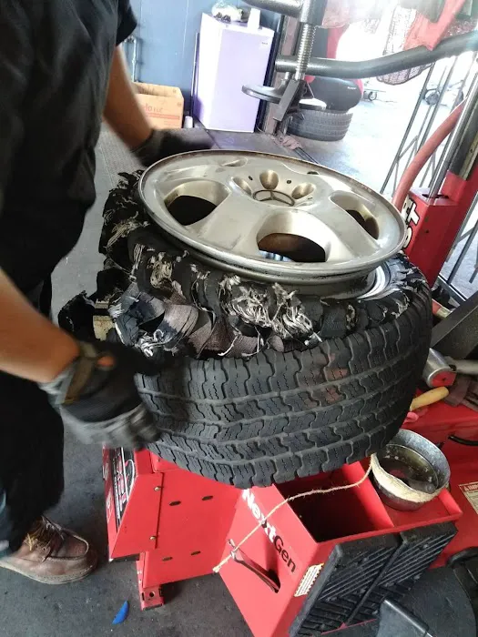 El Michoacano Tires 3