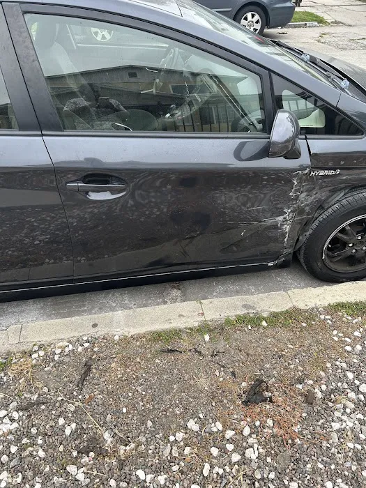 A & B Auto Body Repair Center 3