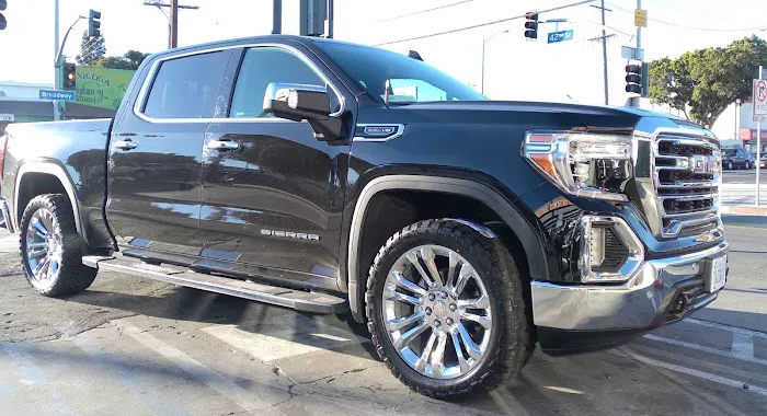 BROADWAY Wheels & Tires Plus 6