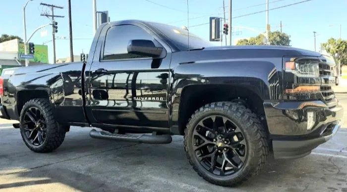 BROADWAY Wheels & Tires Plus 3