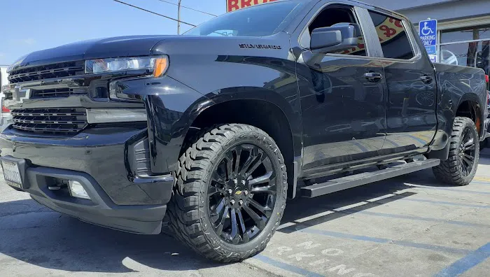 BROADWAY Wheels & Tires Plus 7
