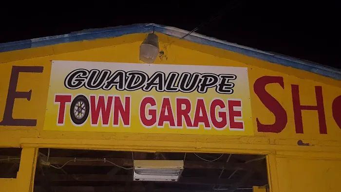 Llantera Guadalupe Town Garage 0